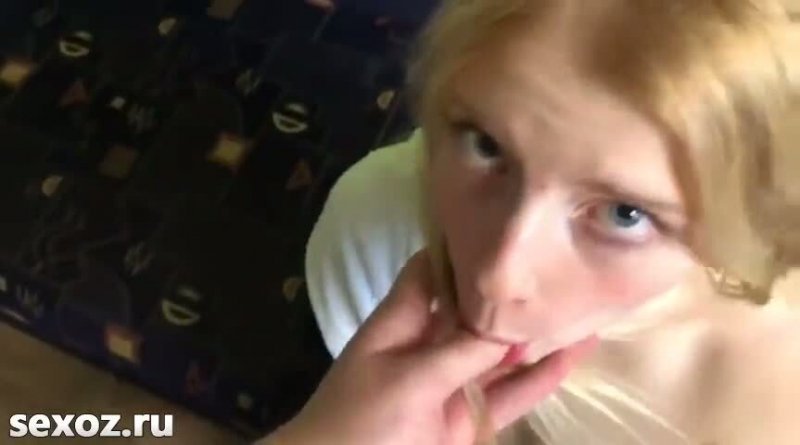 Брат выебал сестру в 18 лет и залил спермой