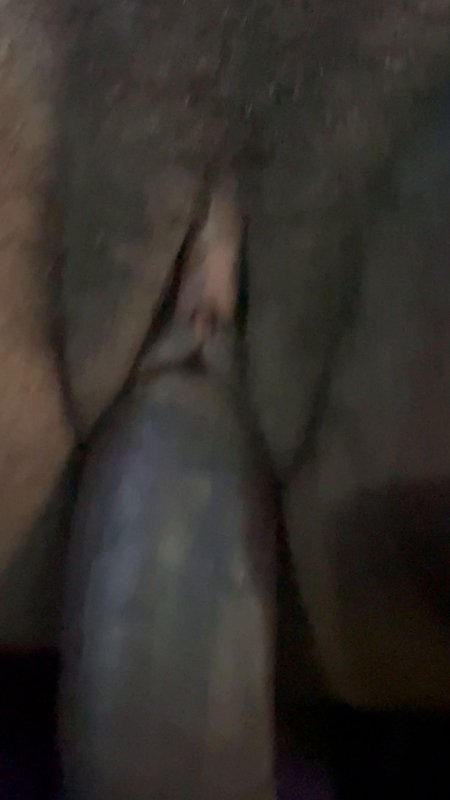 Крупный план секса в бритую киску африканской пары