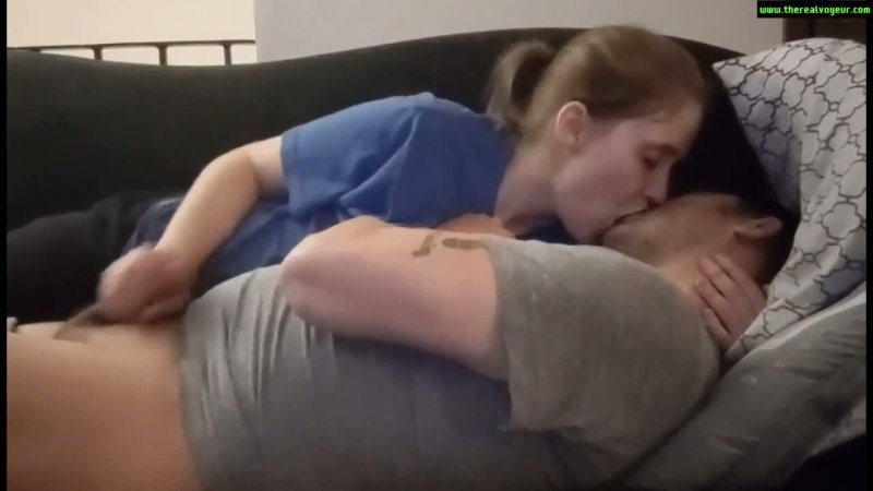 Мать подрочила своему сыну