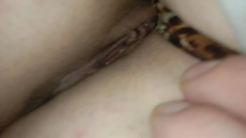 Пися спящей жены 1