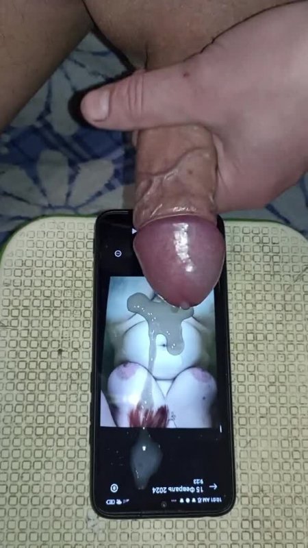 Подруга попросила кончить для неё