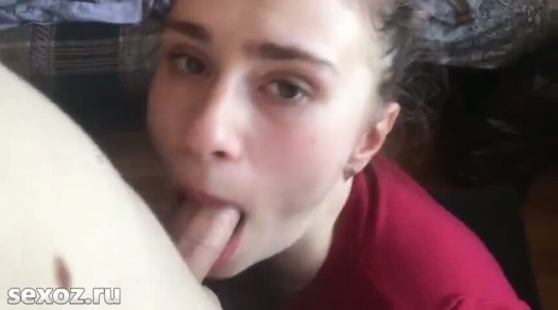 Секс с милой первокурсницей в писю до сперму