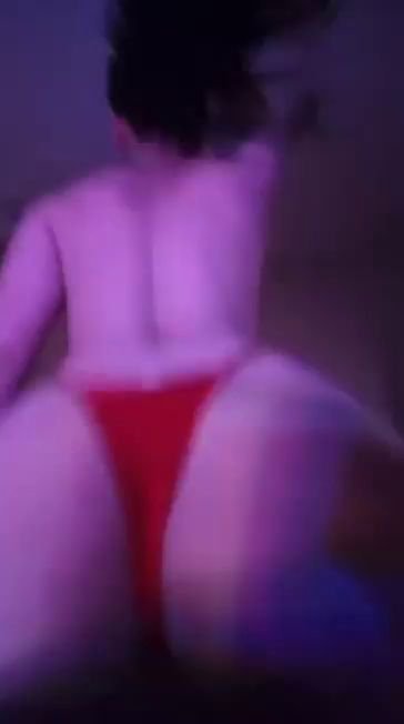 Скачки резвой телки