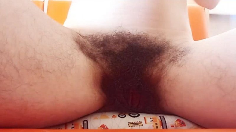 Смотрите какая лохматая но красивая киска у моей тёти