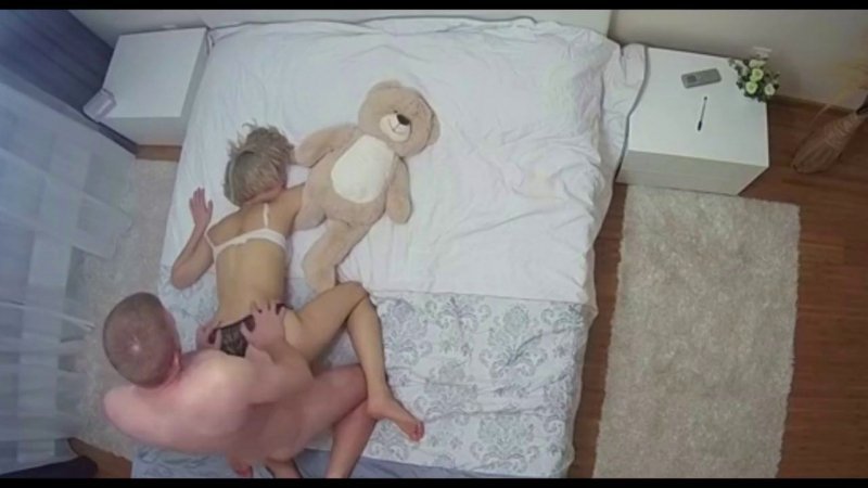 Сосед давно трахает мою жену