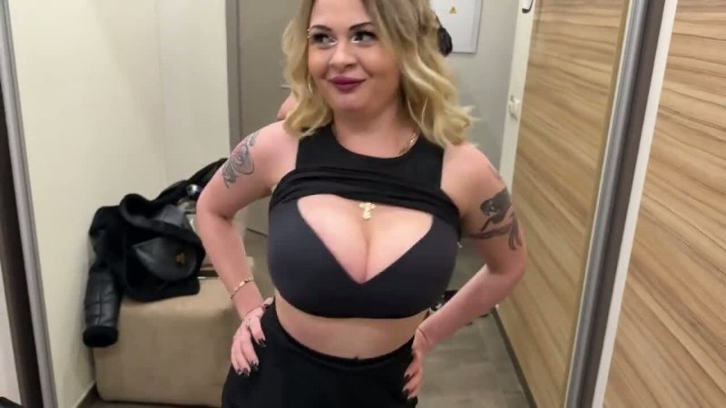 Выебали жену в коридоре