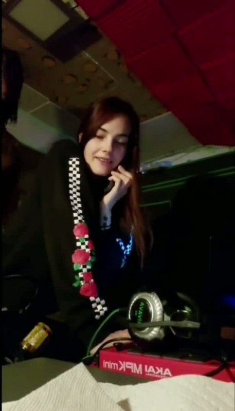 Записала на память как кончает с самцом